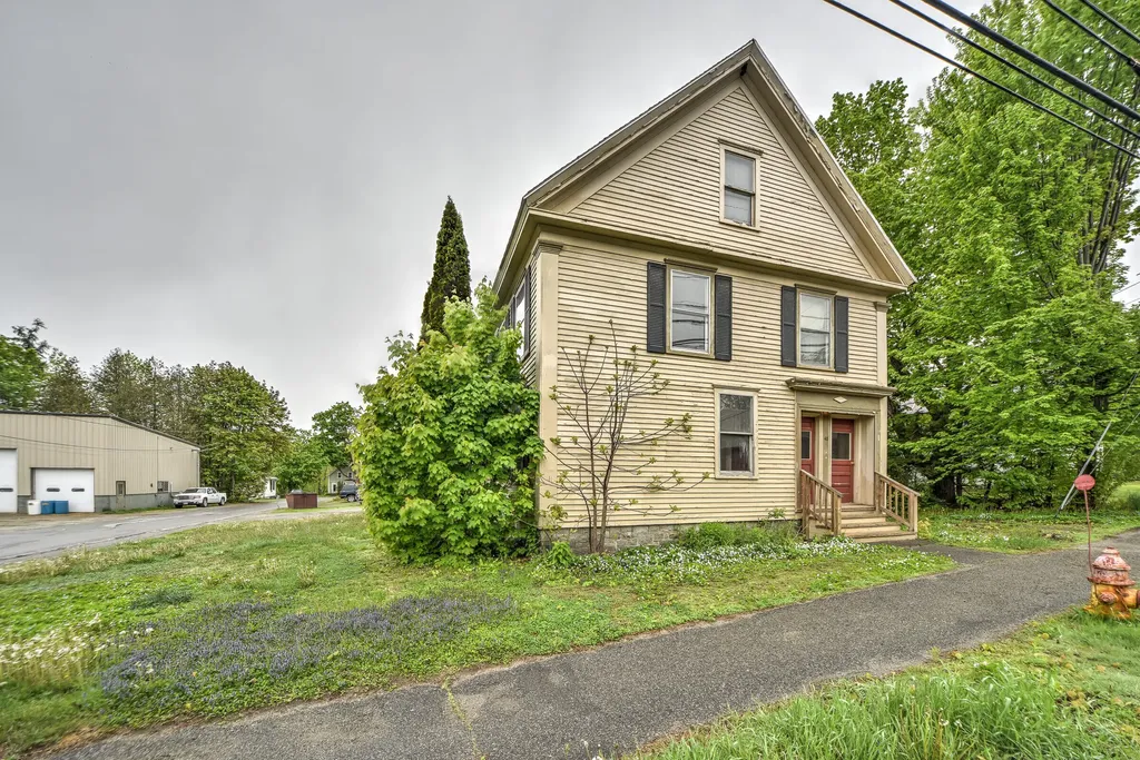 48 Railroad Street Clinton ME 04927