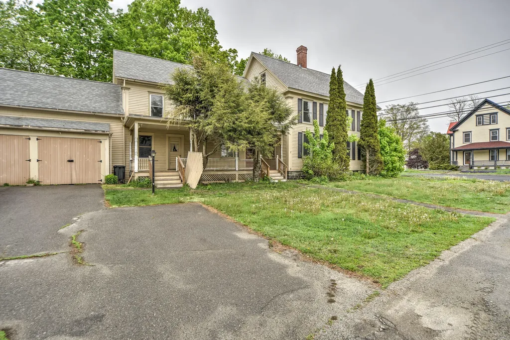 48 Railroad Street Clinton ME 04927