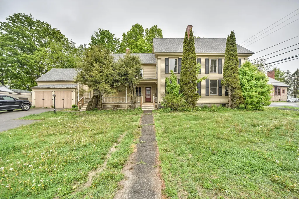 48 Railroad Street Clinton ME 04927