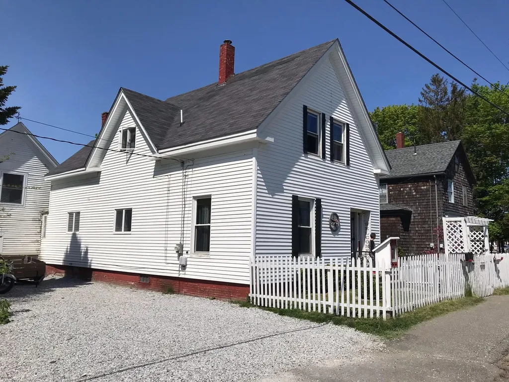 41 Pleasant Street Rockland ME 04841