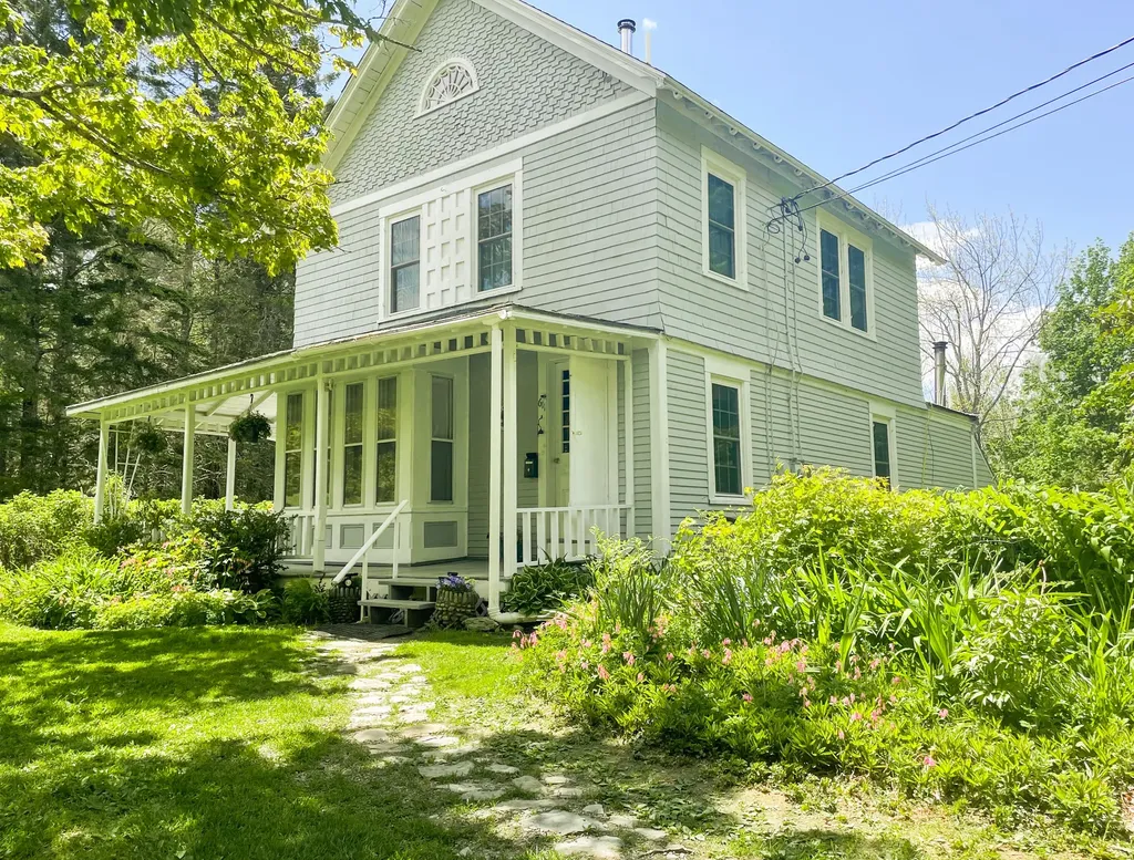 611 Lamoine Beach Road Lamoine ME 04605