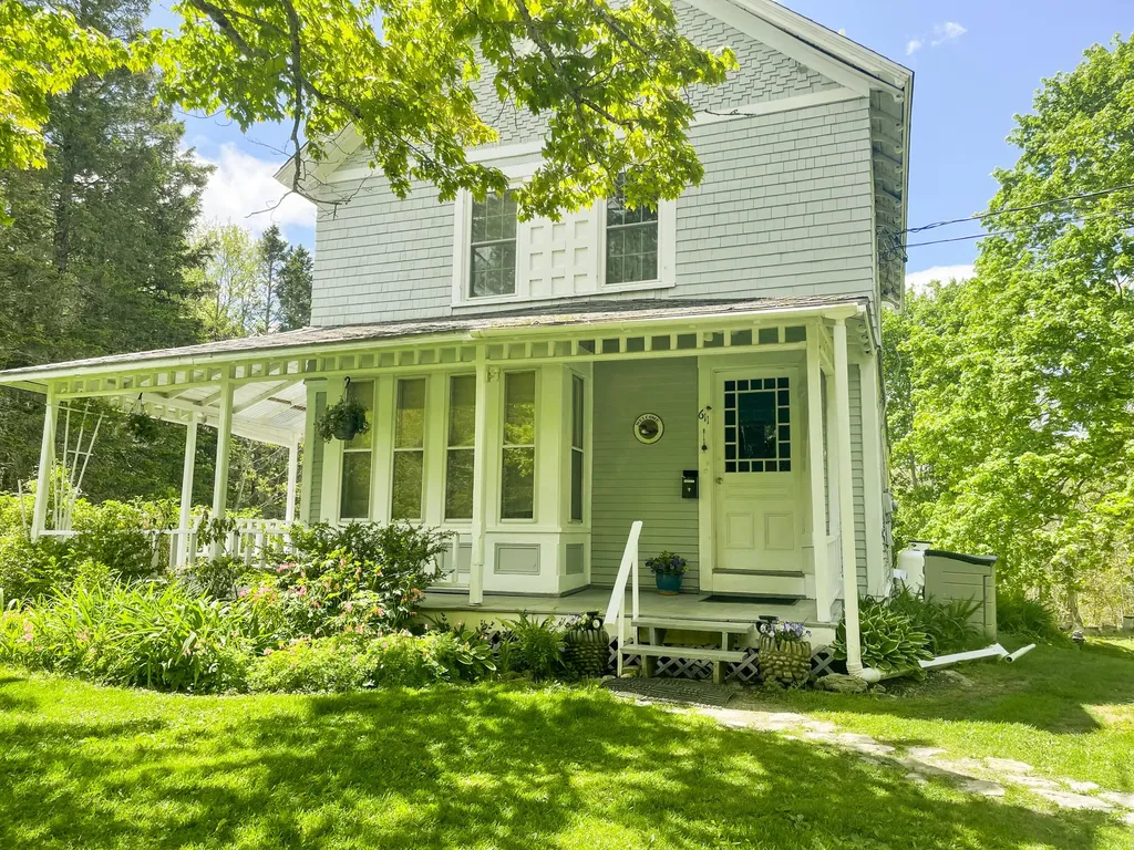 611 Lamoine Beach Road Lamoine ME 04605
