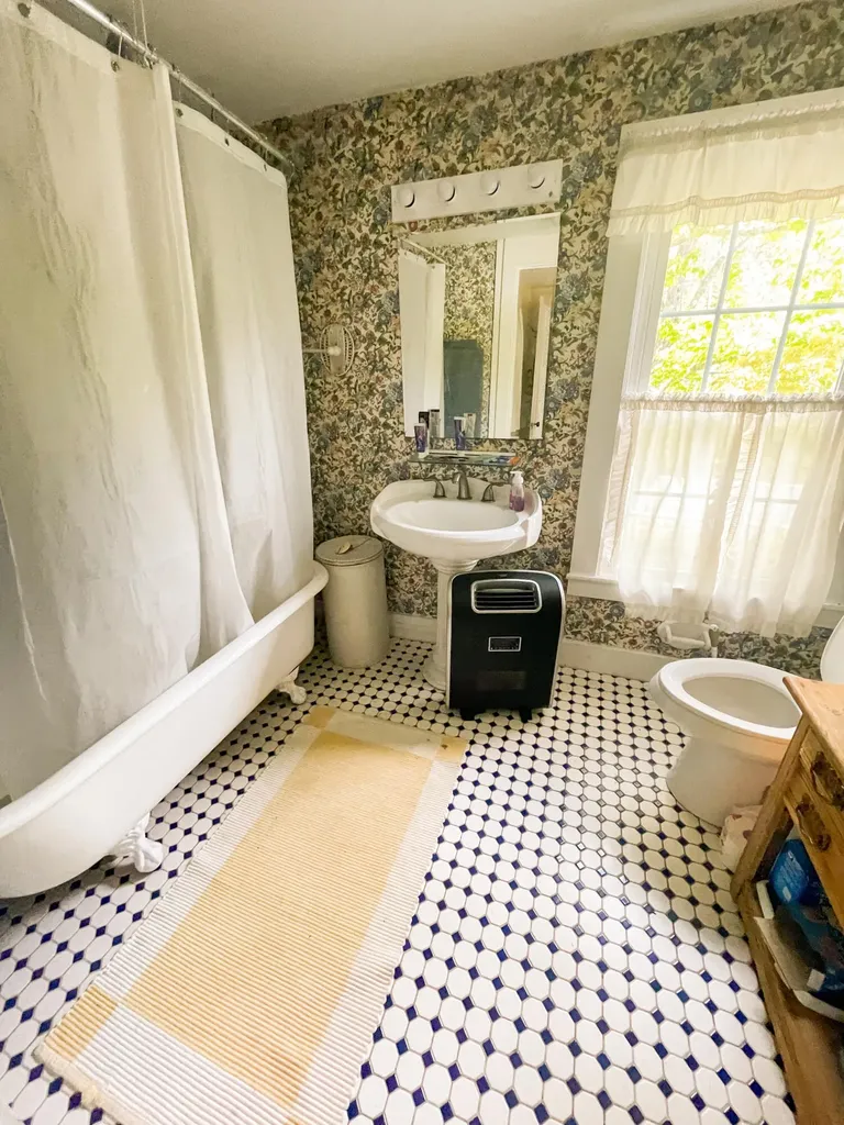 611 Lamoine Beach Road Lamoine ME 04605