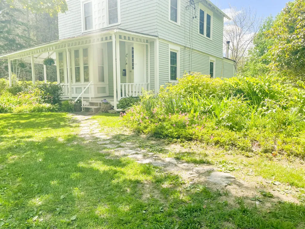 611 Lamoine Beach Road Lamoine ME 04605