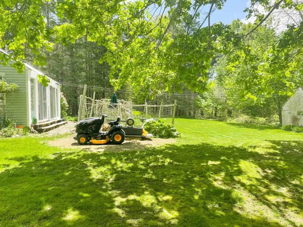 611 Lamoine Beach Road Lamoine ME 04605