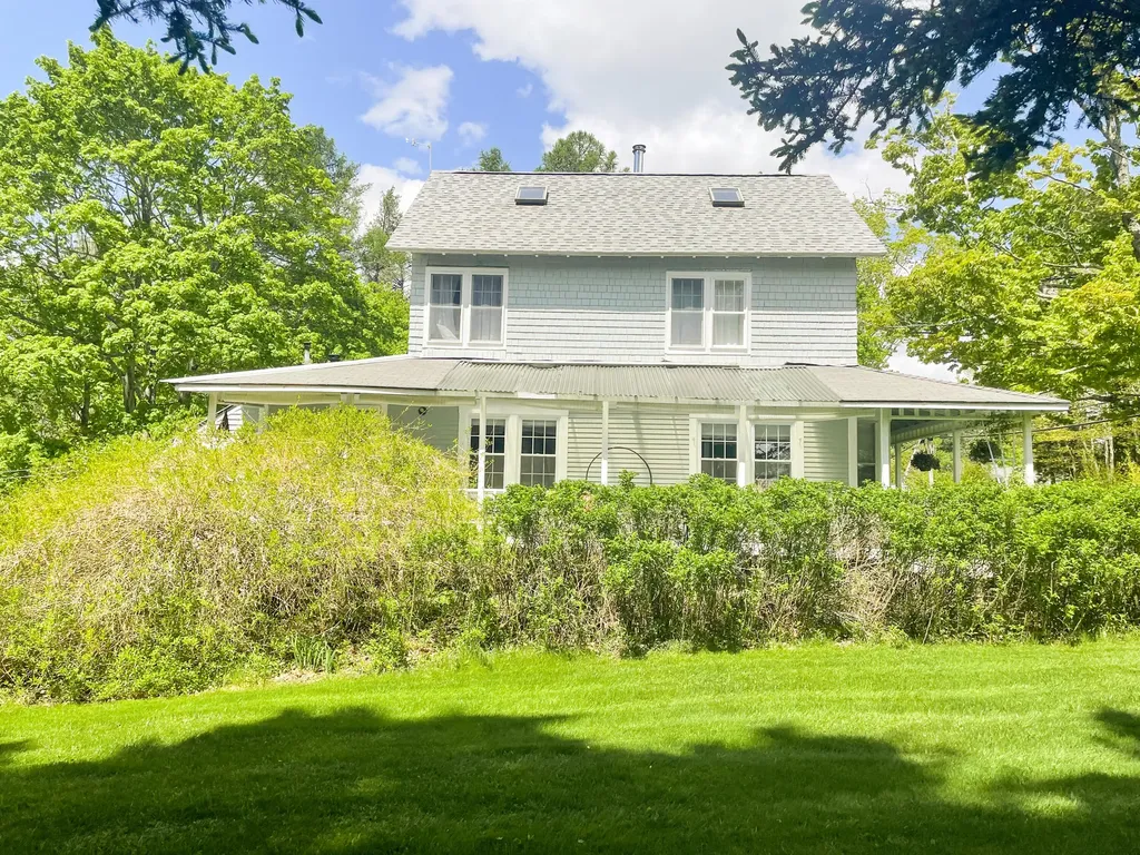 611 Lamoine Beach Road Lamoine ME 04605