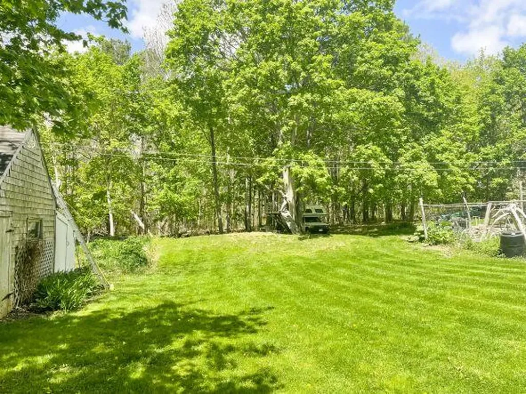 611 Lamoine Beach Road Lamoine ME 04605
