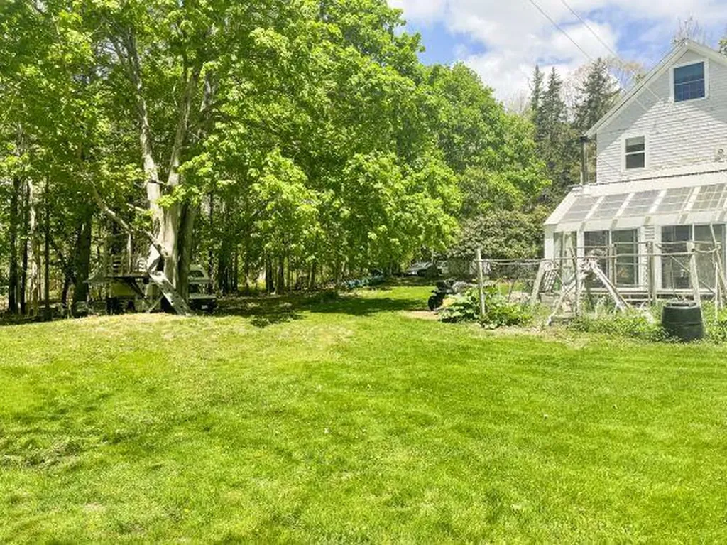 611 Lamoine Beach Road Lamoine ME 04605