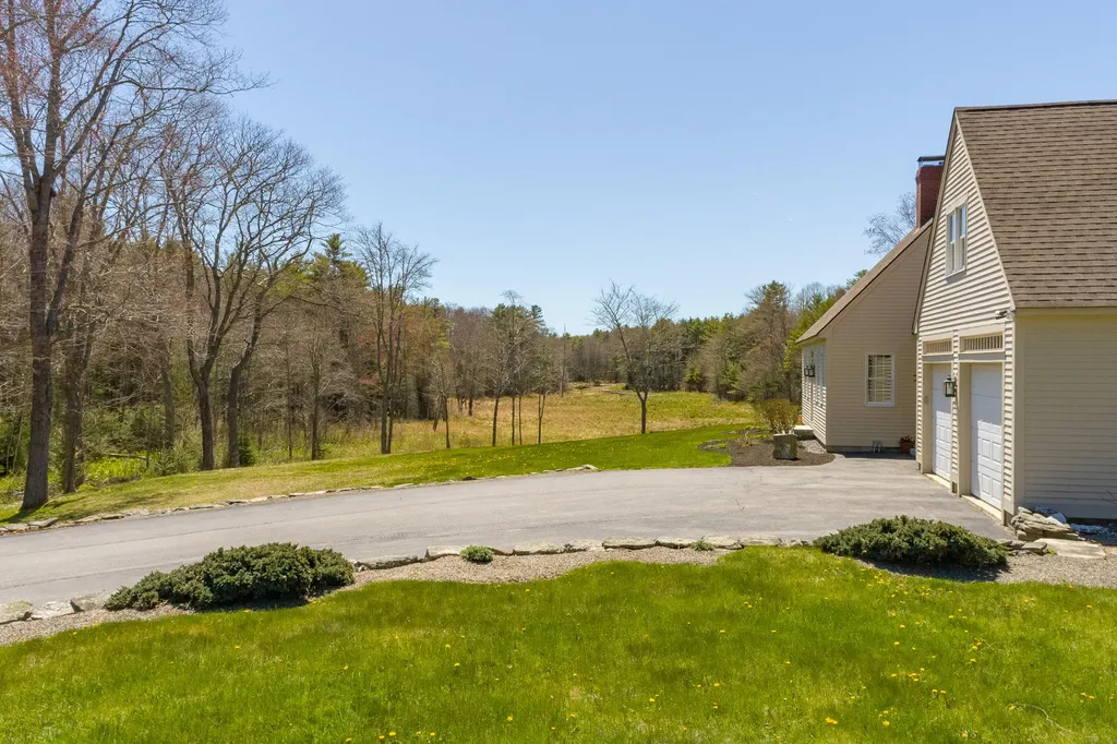 520 Benner Road Bristol ME 04539