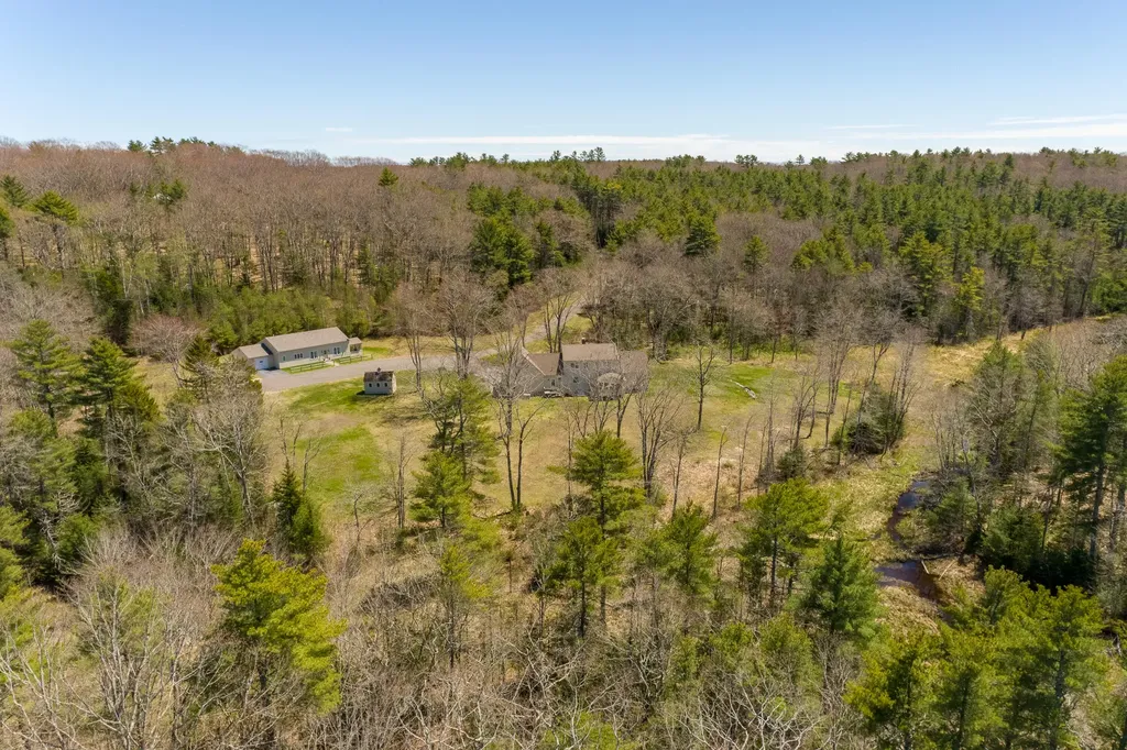 520 Benner Road Bristol ME 04539