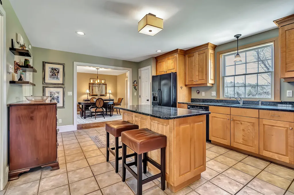 520 Benner Road Bristol ME 04539