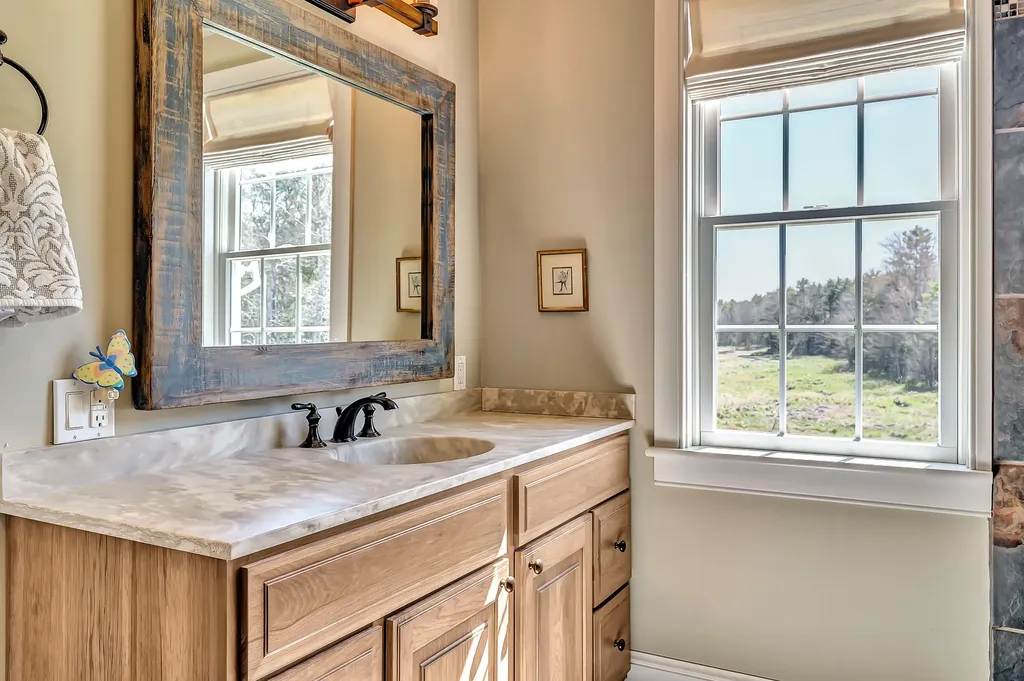 520 Benner Road Bristol ME 04539