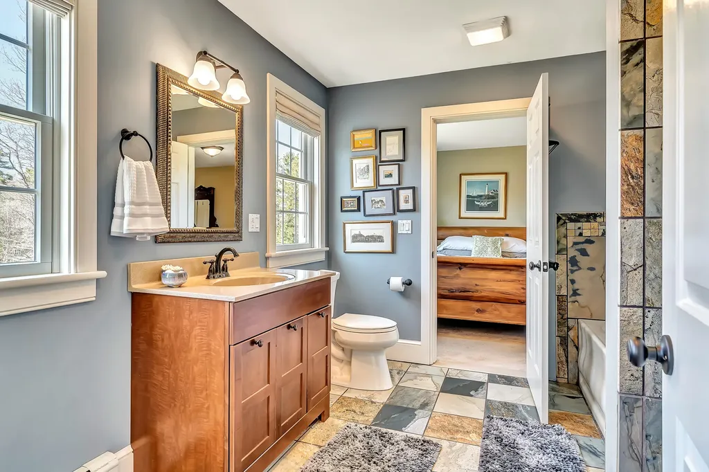 520 Benner Road Bristol ME 04539