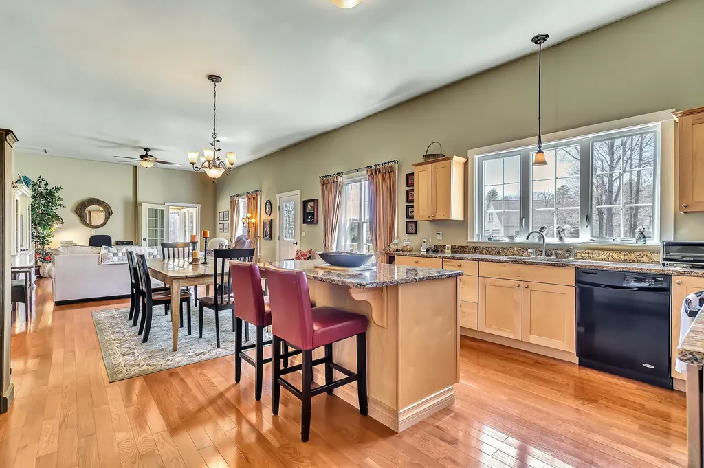520 Benner Road Bristol ME 04539