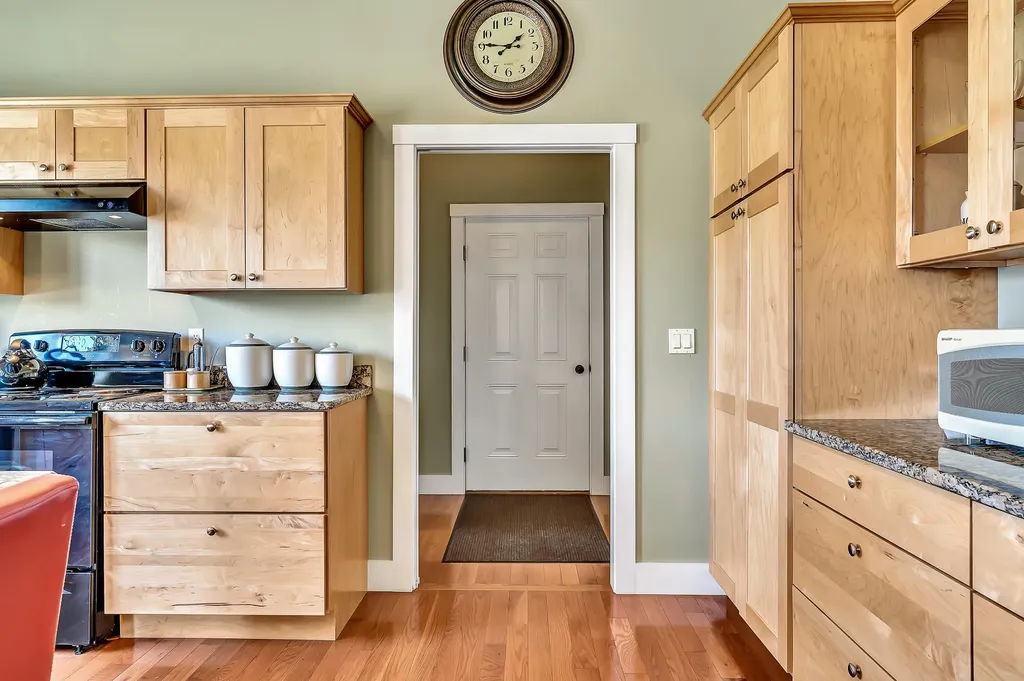 520 Benner Road Bristol ME 04539