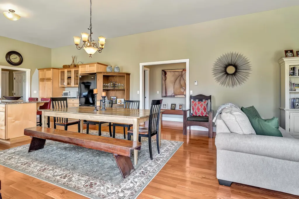 520 Benner Road Bristol ME 04539