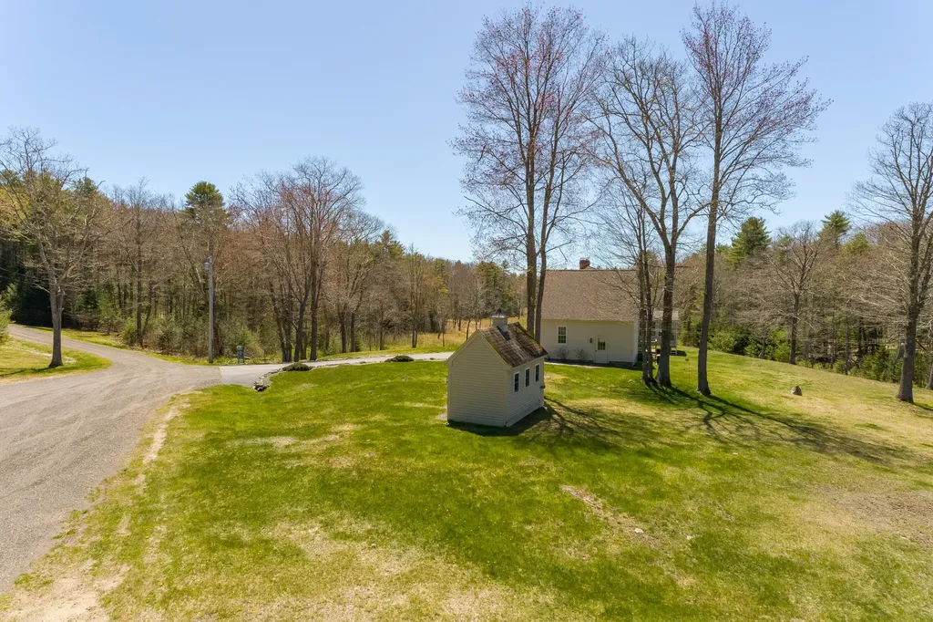 520 Benner Road Bristol ME 04539