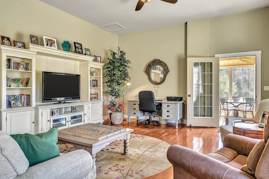 520 Benner Road Bristol ME 04539
