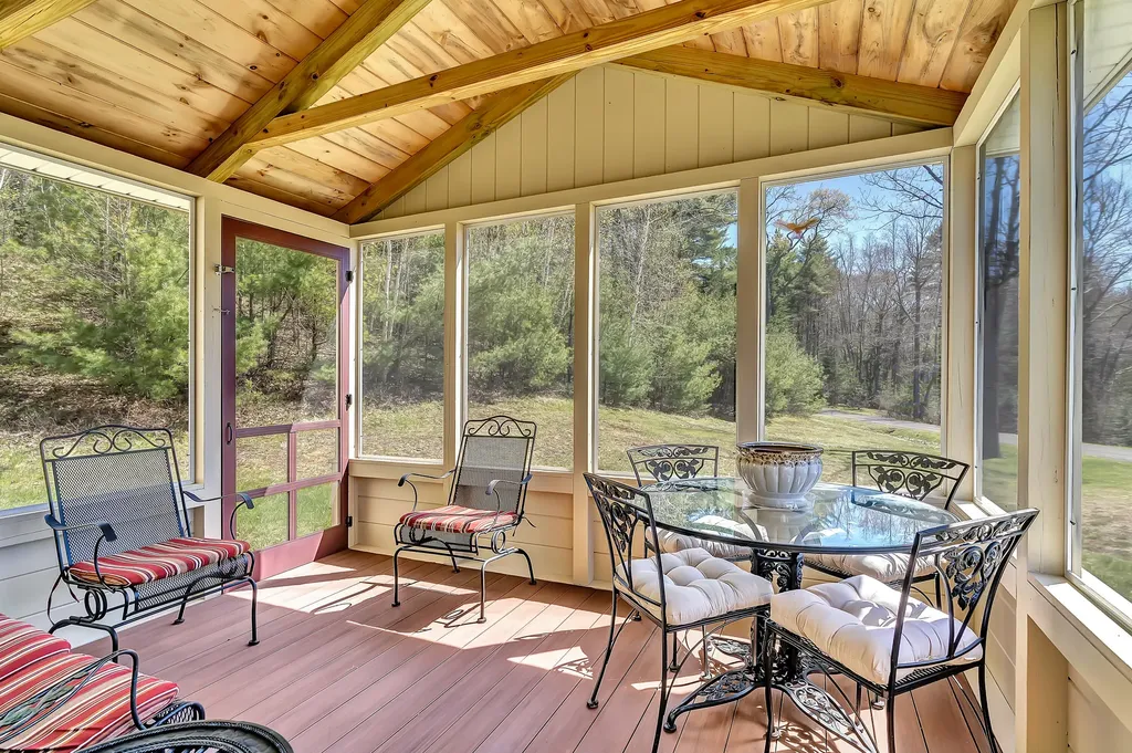 520 Benner Road Bristol ME 04539
