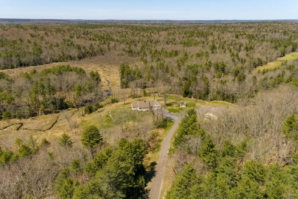 520 Benner Road Bristol ME 04539