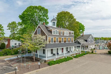 10 Chase Hill Road Kennebunk ME 04043