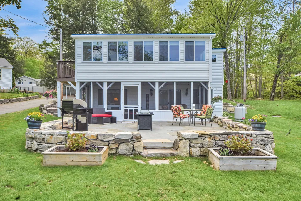 153 Memorial Drive Winthrop ME 04364