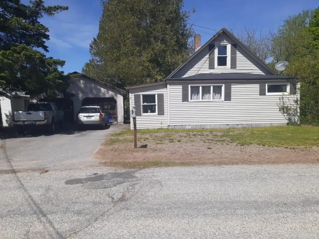 9 Dix Avenue Dixfield ME 04224