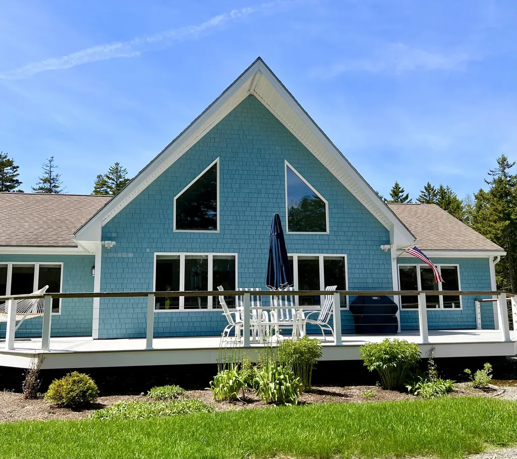 32 Southeast Creek Tremont ME 04653