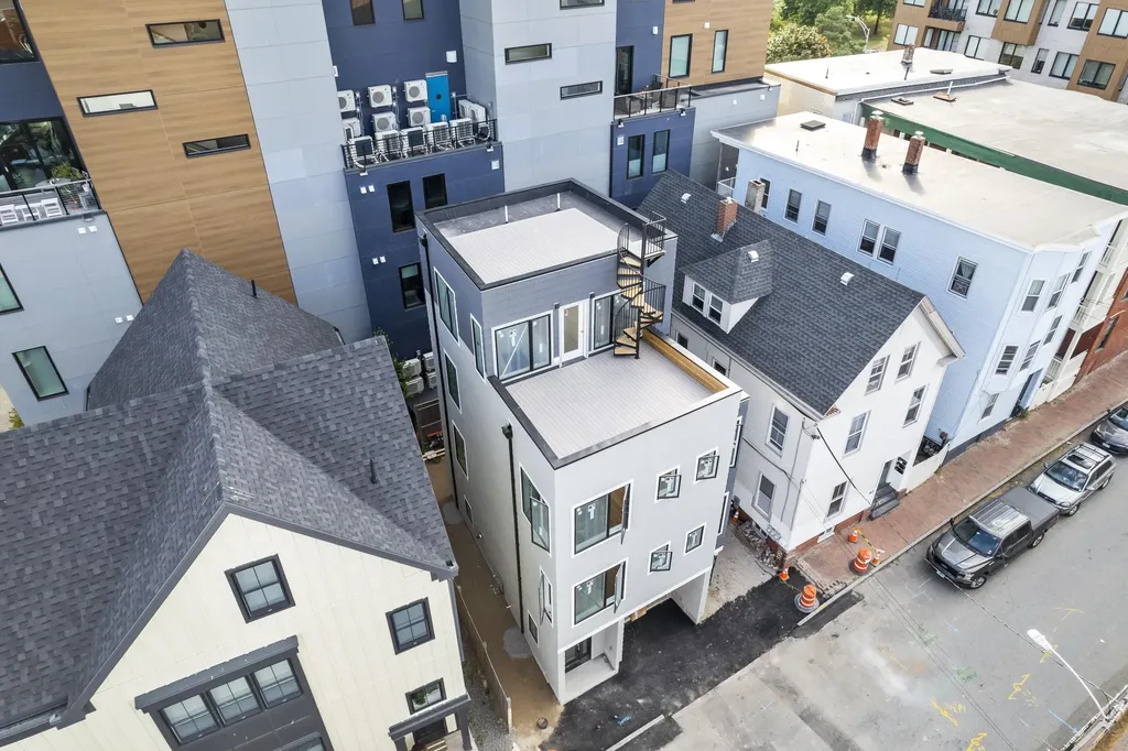 34 Hampshire Street Portland ME 04101