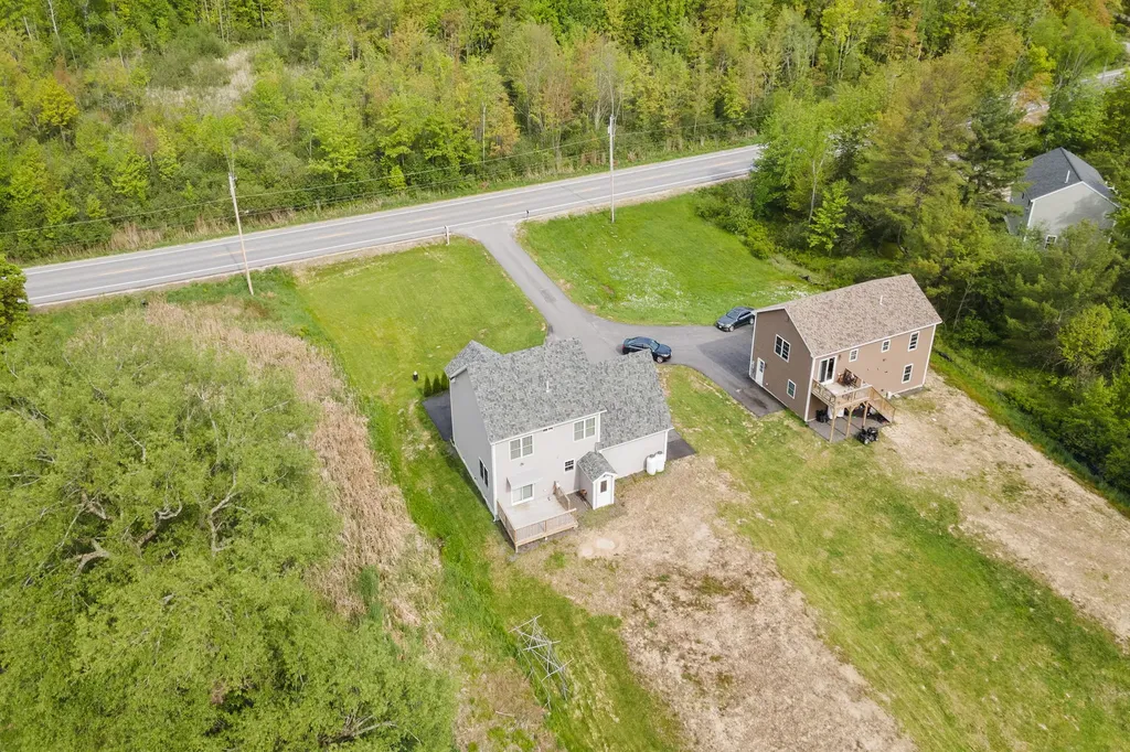 782 River Road Windham ME 04062