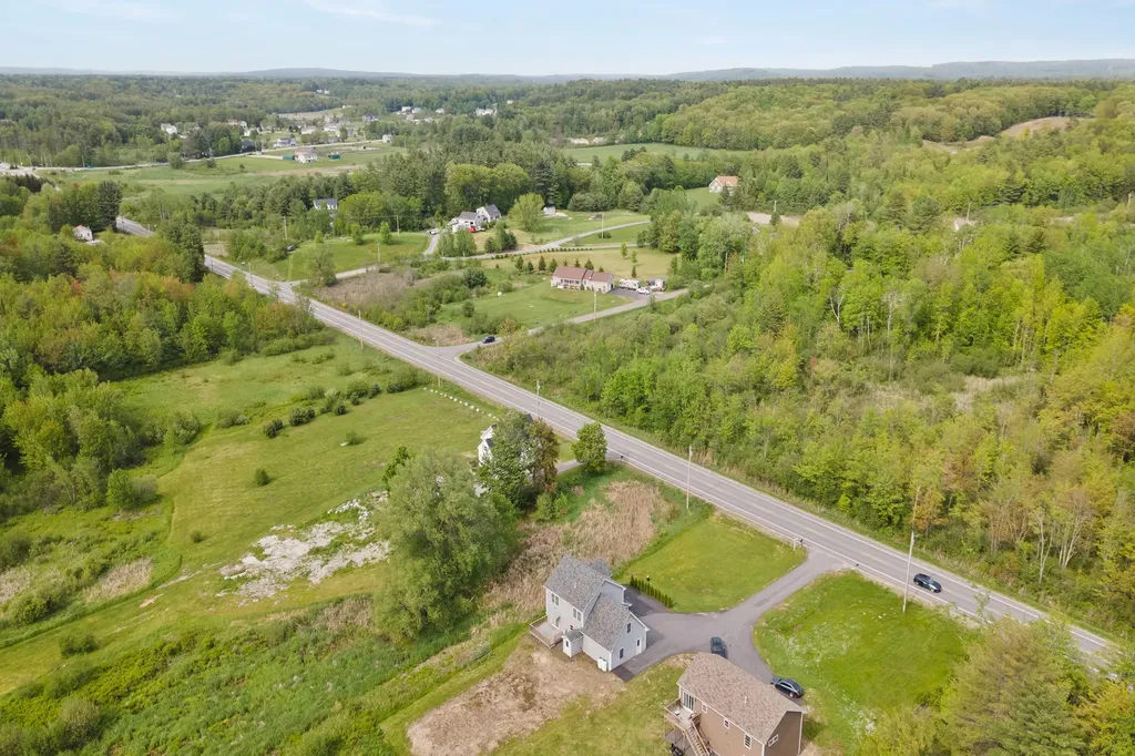 782 River Road Windham ME 04062