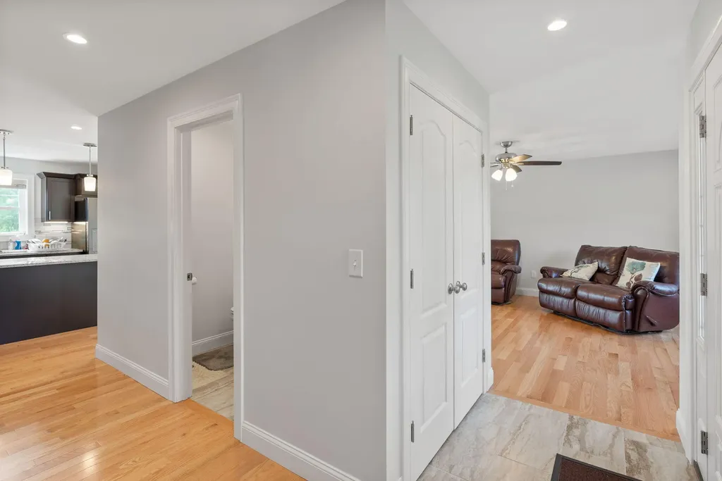 782 River Road Windham ME 04062