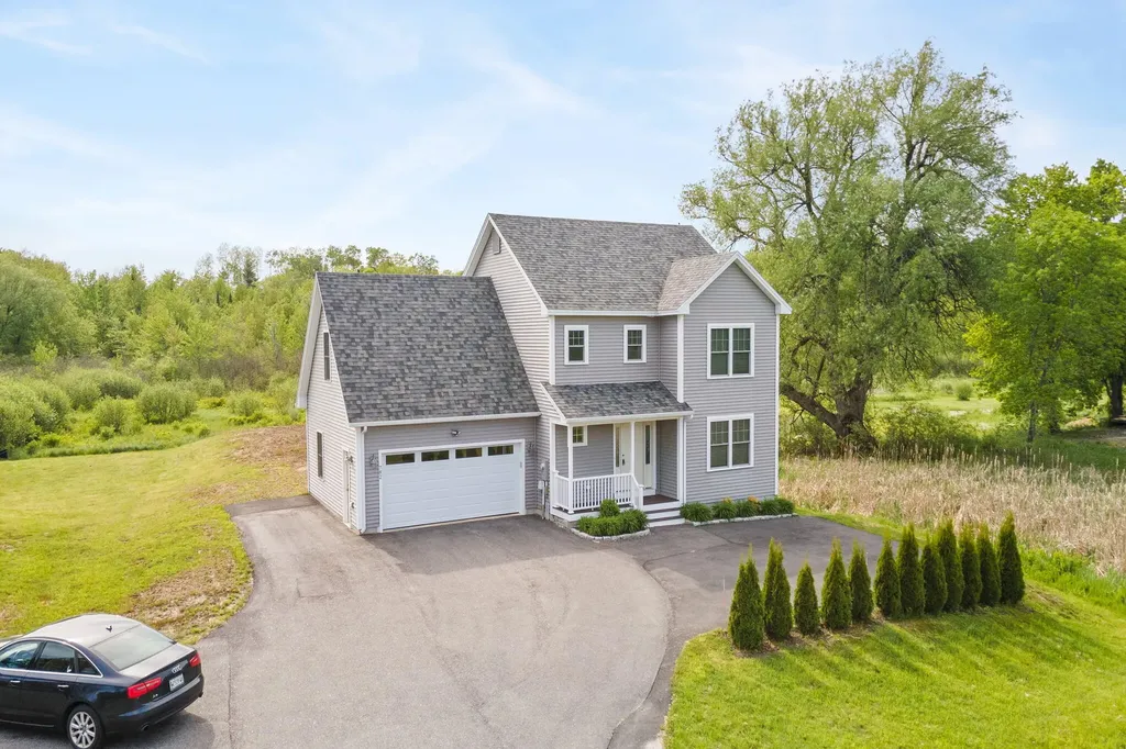 782 River Road Windham ME 04062