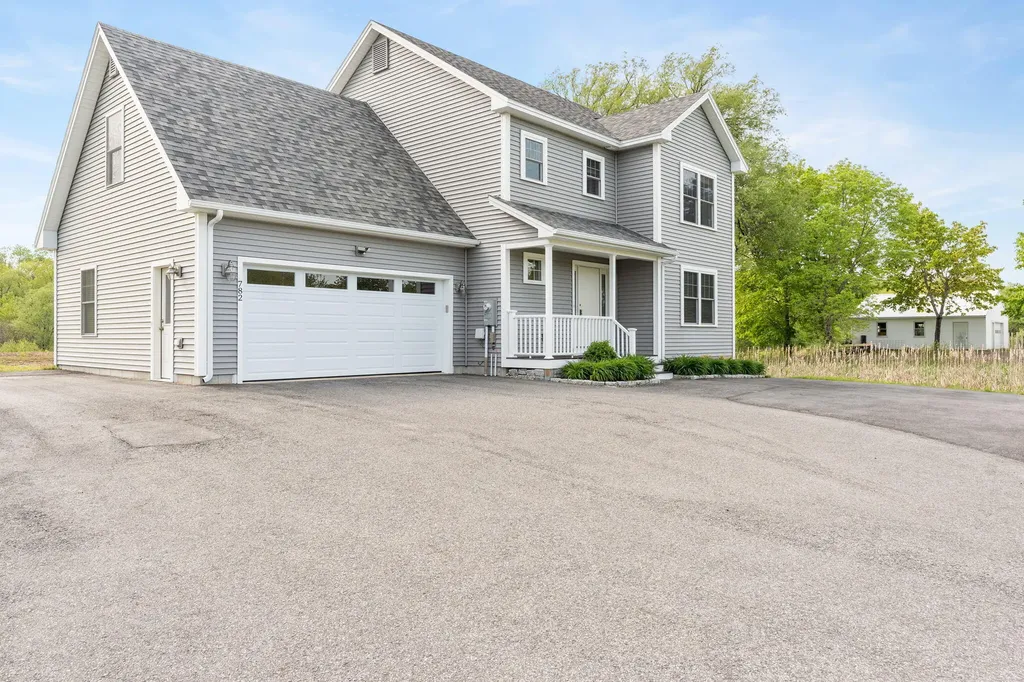 782 River Road Windham ME 04062
