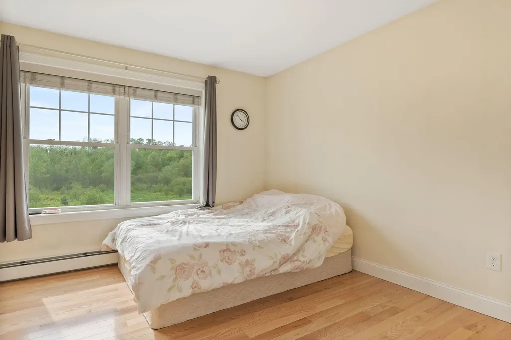782 River Road Windham ME 04062