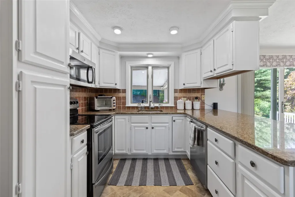 39 Oak Ridge Drive Standish ME 04084