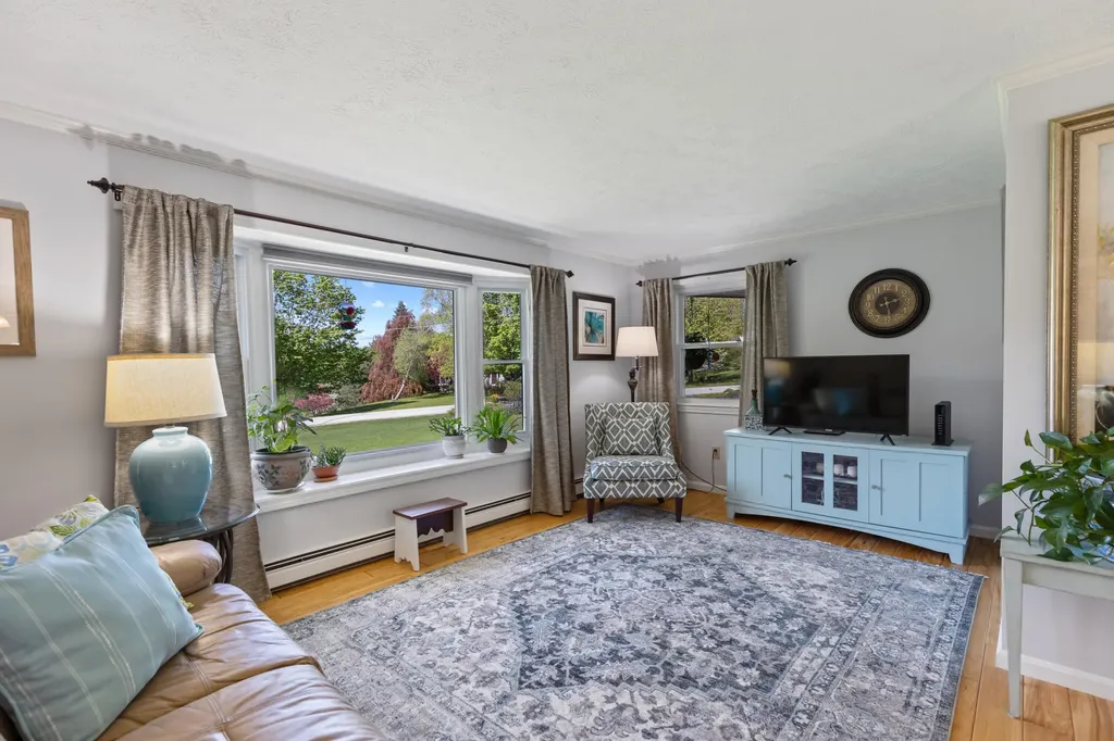 39 Oak Ridge Drive Standish ME 04084