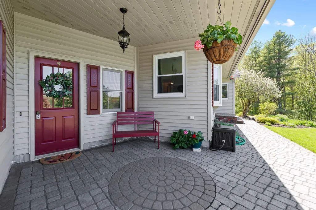 39 Oak Ridge Drive Standish ME 04084