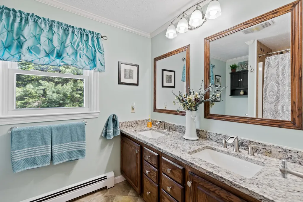 39 Oak Ridge Drive Standish ME 04084