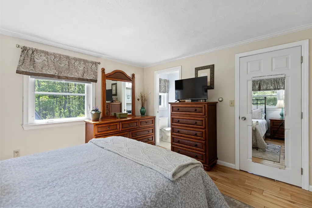 39 Oak Ridge Drive Standish ME 04084