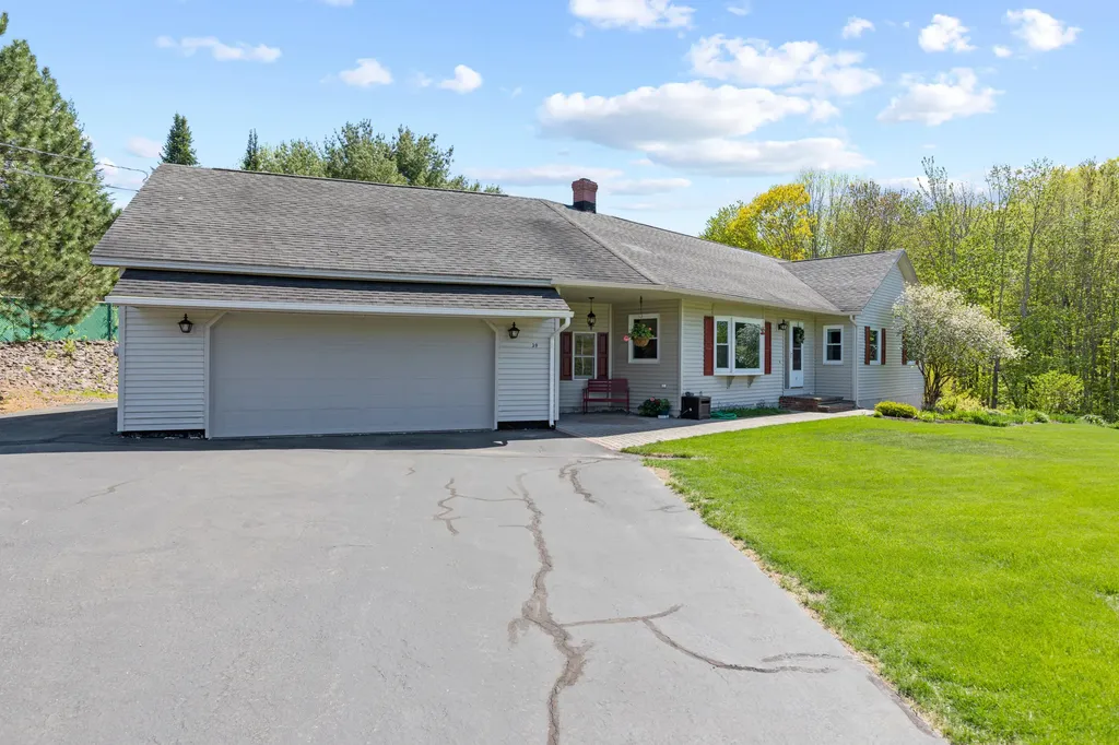39 Oak Ridge Drive Standish ME 04084