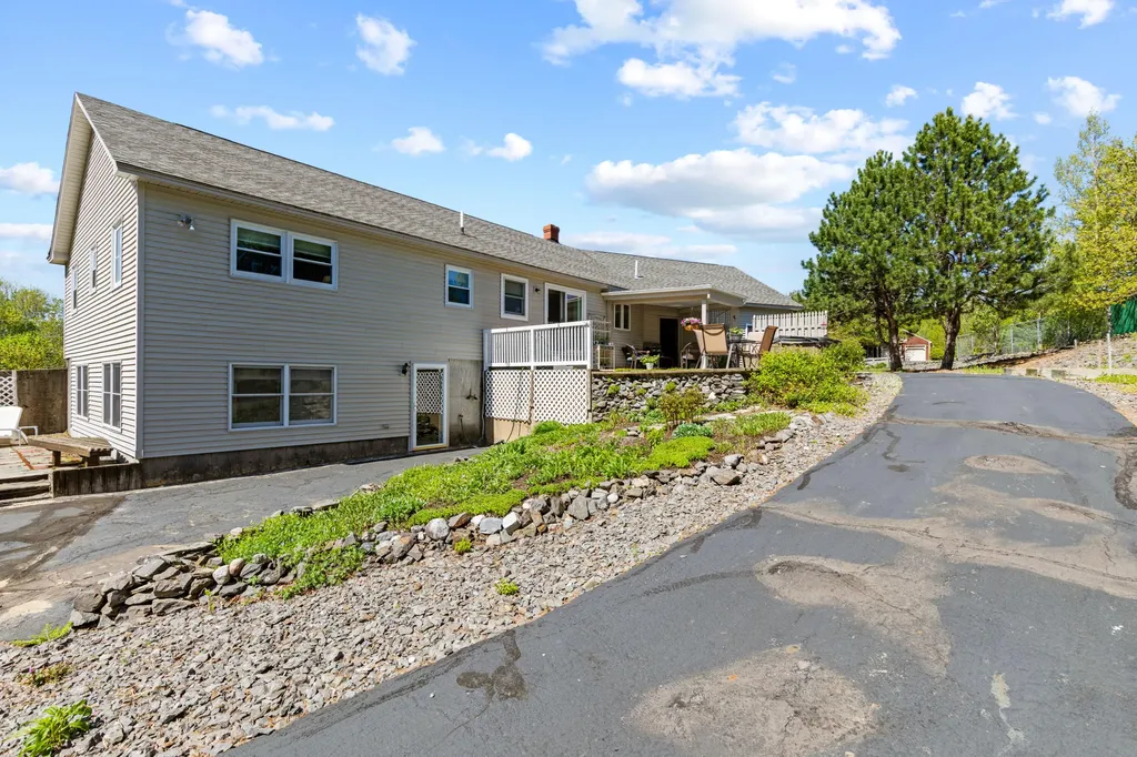 39 Oak Ridge Drive Standish ME 04084