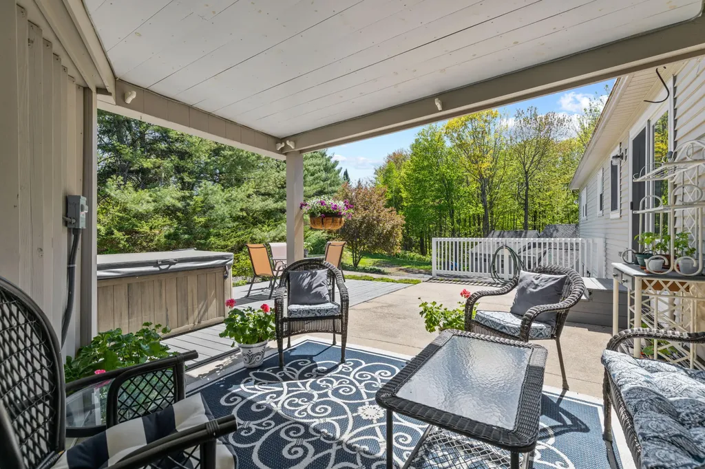39 Oak Ridge Drive Standish ME 04084
