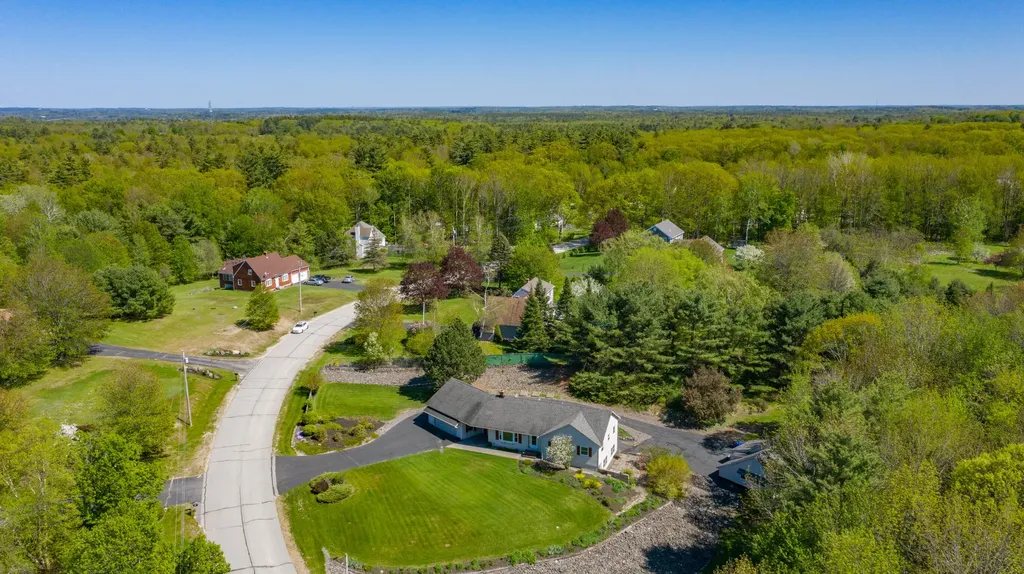 39 Oak Ridge Drive Standish ME 04084