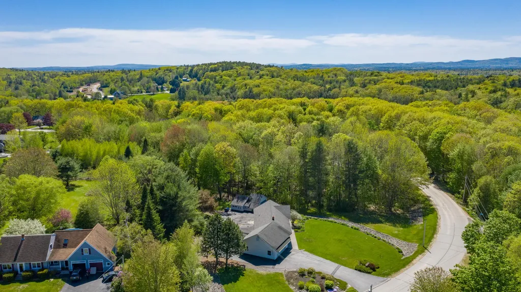 39 Oak Ridge Drive Standish ME 04084