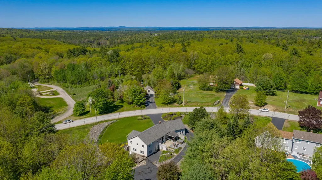 39 Oak Ridge Drive Standish ME 04084