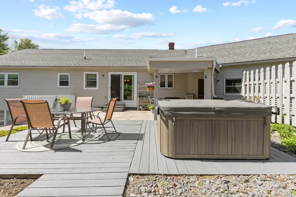 39 Oak Ridge Drive Standish ME 04084