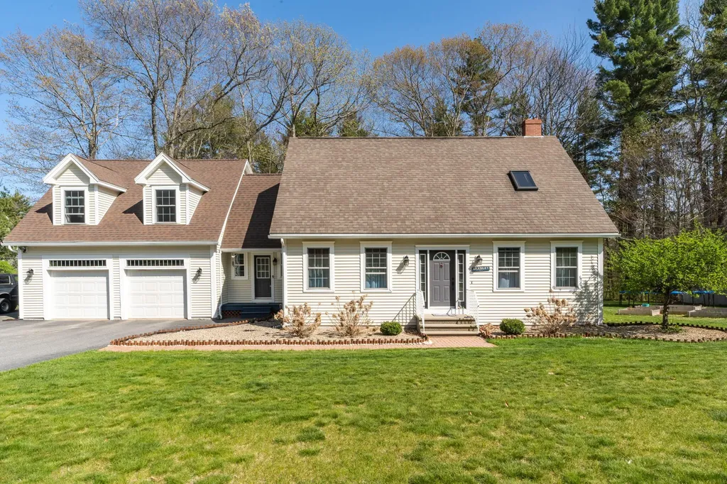 7 Beverly Lane Gorham ME 04038