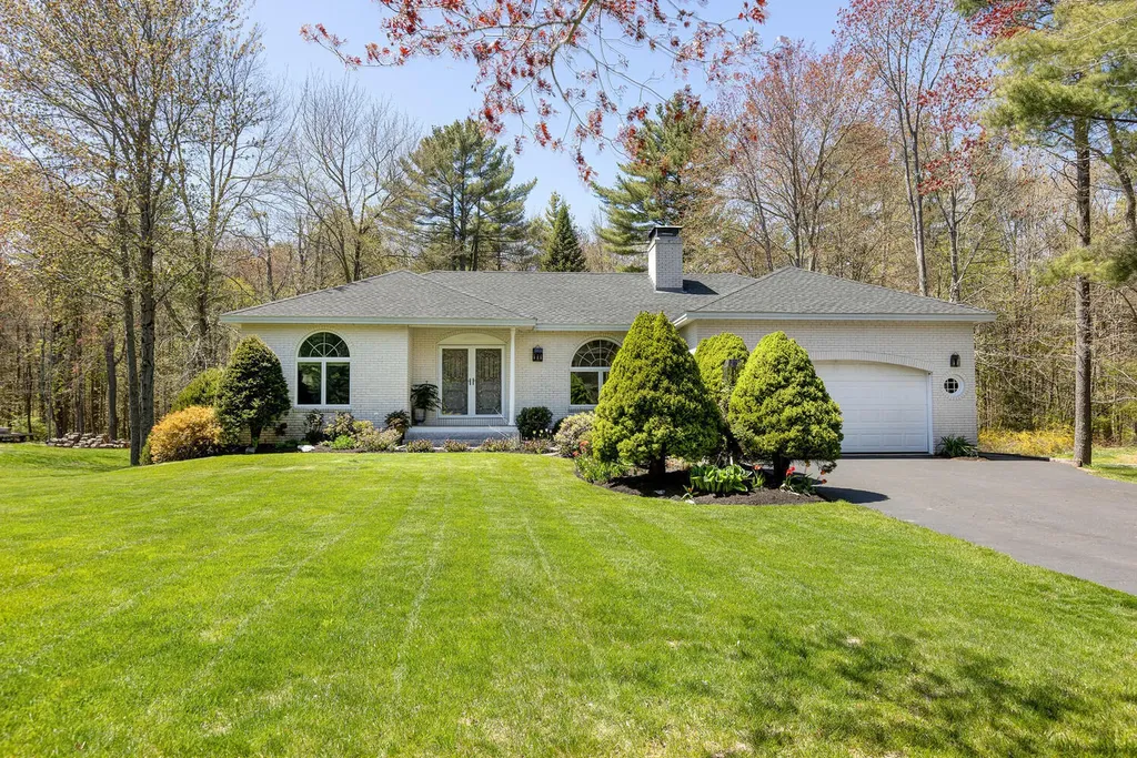 30 Scrimshaw Lane Saco ME 04072