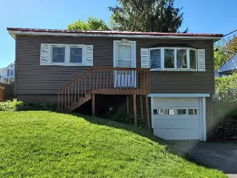 15 Hewey Street Bangor ME 04401